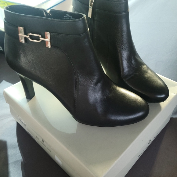 Womens Bandolino Short boots sz 10 - Picture 2 of 3